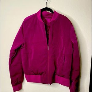 ✨✨ burgundy lululemon jacket ✨✨